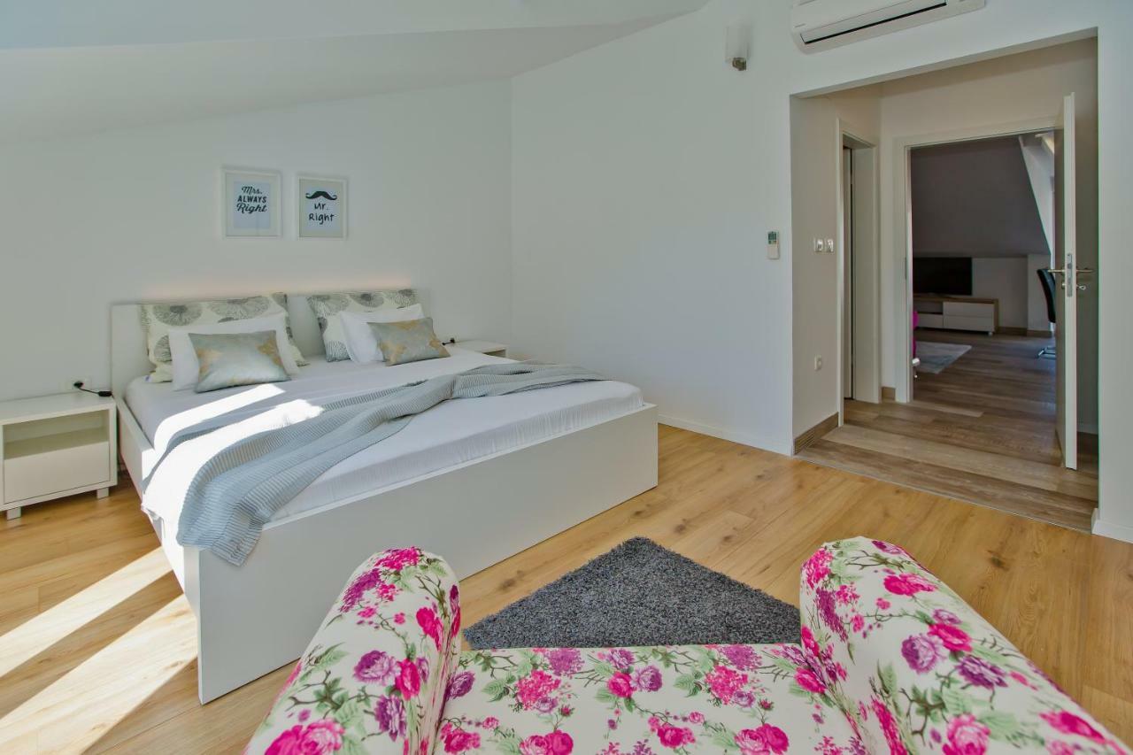 Apartments Bubalo Hvar Town Eksteriør billede